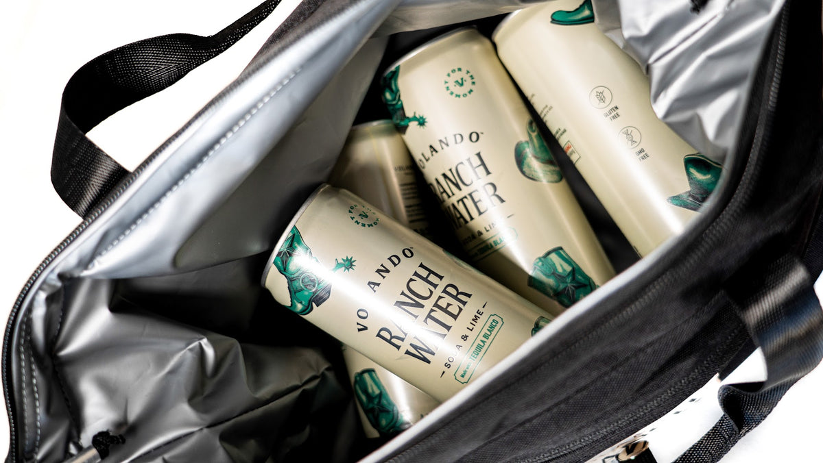 Volando Ranch Water cooler bag, open with cans